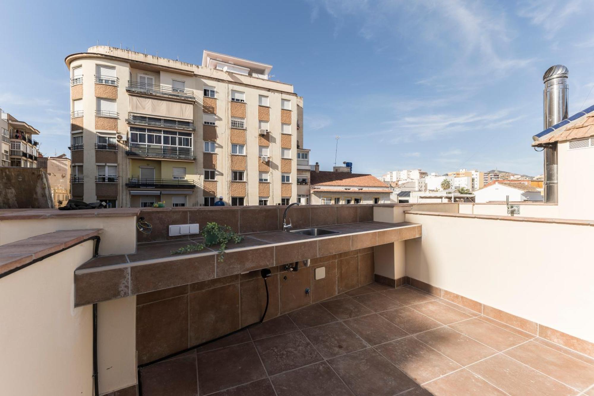 Homeclub Malaga Retreat With Rooftop Terrace Marmoles I *